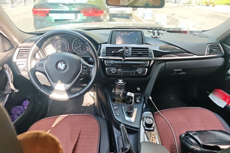 Used BMW 3 Series 2017 320Li Fashion Model Center Console