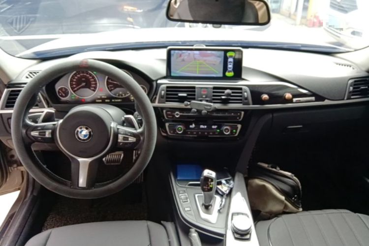 Used BMW 3 Series 2017 320Li Fashion Model Center Console