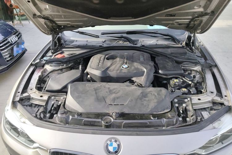 Used BMW 3 Series 2017 320Li Fashion Model Engine Bay