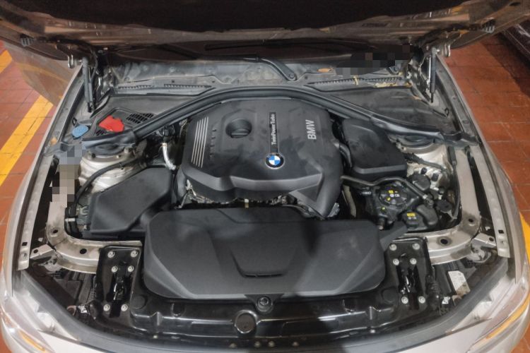 Used BMW 3 Series 2017 320Li Fashion Model Engine Bay