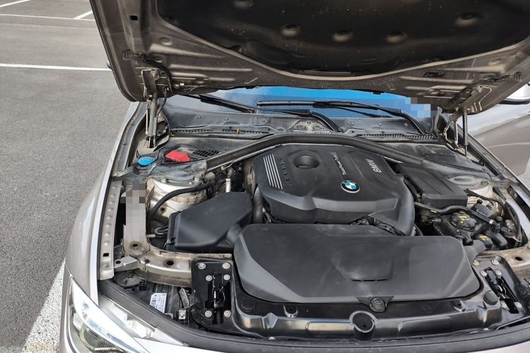 Used BMW 3 Series 2017 320Li Fashion Model Engine Bay Right