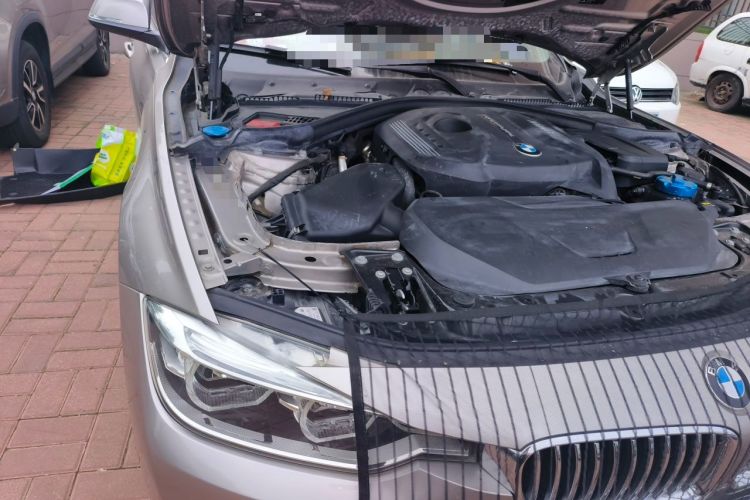 Used BMW 3 Series 2017 320Li Fashion Model Engine Bay Right