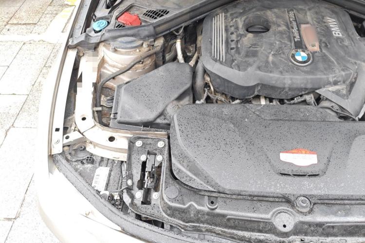 Used BMW 3 Series 2017 320Li Fashion Model Engine Bay Right