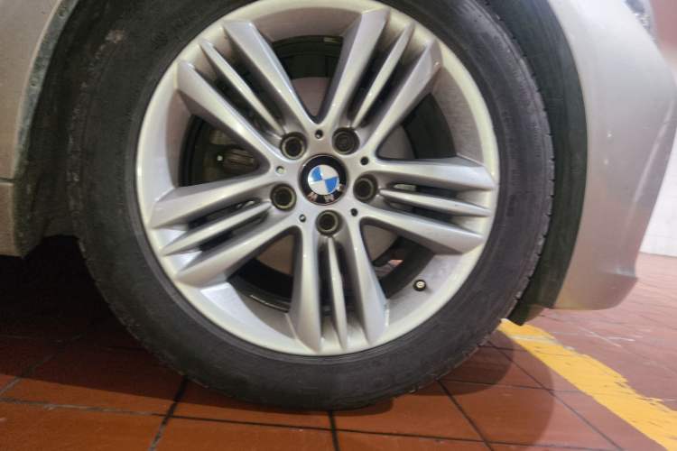 Used BMW 3 Series 2017 320Li Fashion Model Exterior 4
