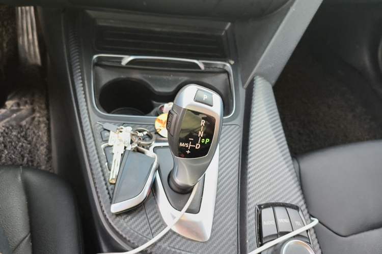 Used BMW 3 Series 2017 320Li Fashion Model Gear Lever