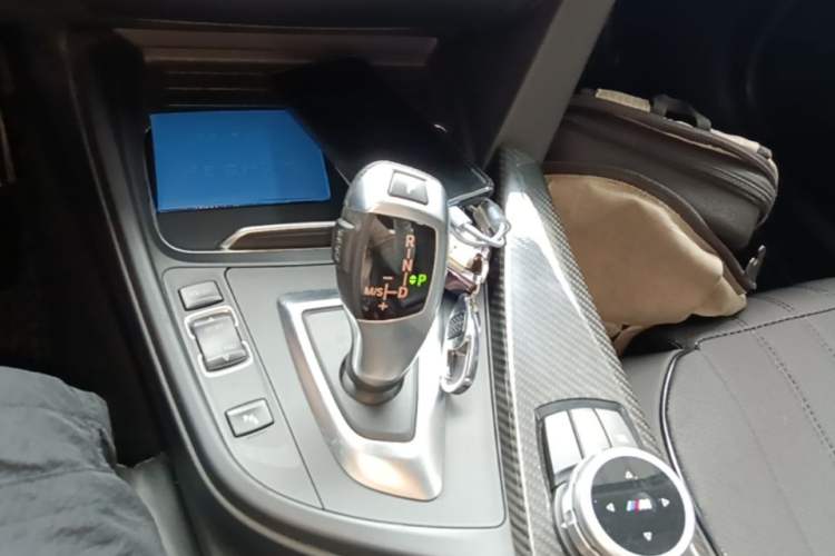 Used BMW 3 Series 2017 320Li Fashion Model Gear Lever