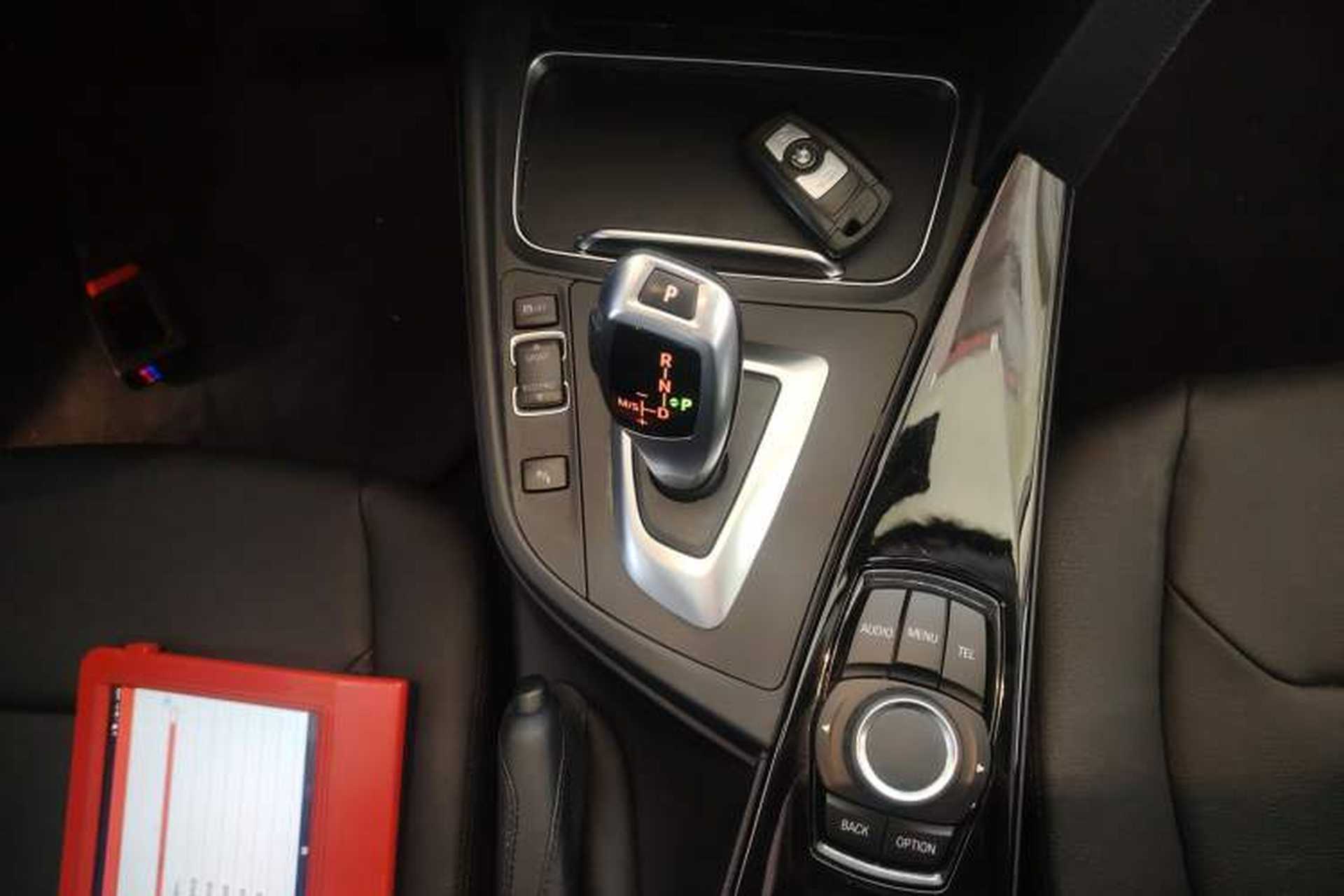 Used BMW 3 Series 2017 320Li Fashion Model Gear Lever