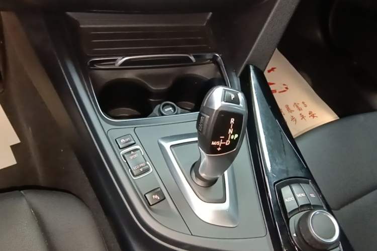 Used BMW 3 Series 2017 320Li Fashion Model Gear Lever