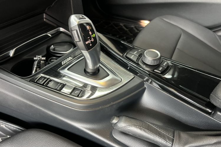 Used BMW 3 Series 2017 320Li Fashion Model Gear Lever