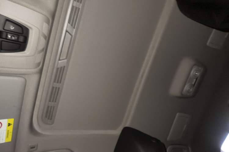Used BMW 3 Series 2017 320Li Fashion Model Headliner