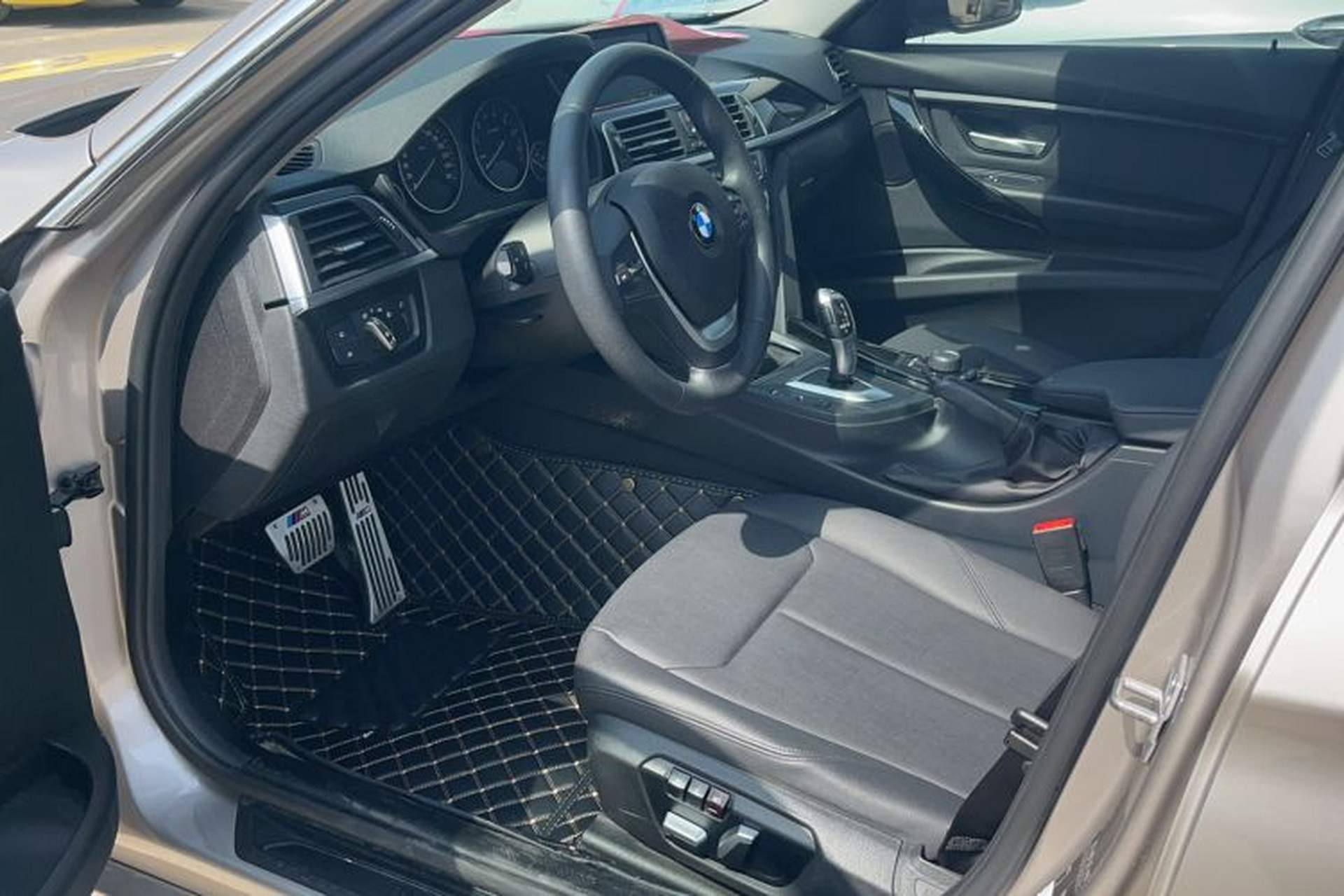 Used BMW 3 Series 2017 320Li Fashion Model Interior 2