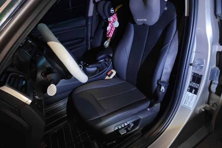Used BMW 3 Series 2017 320Li Fashion Model Left Front Seat