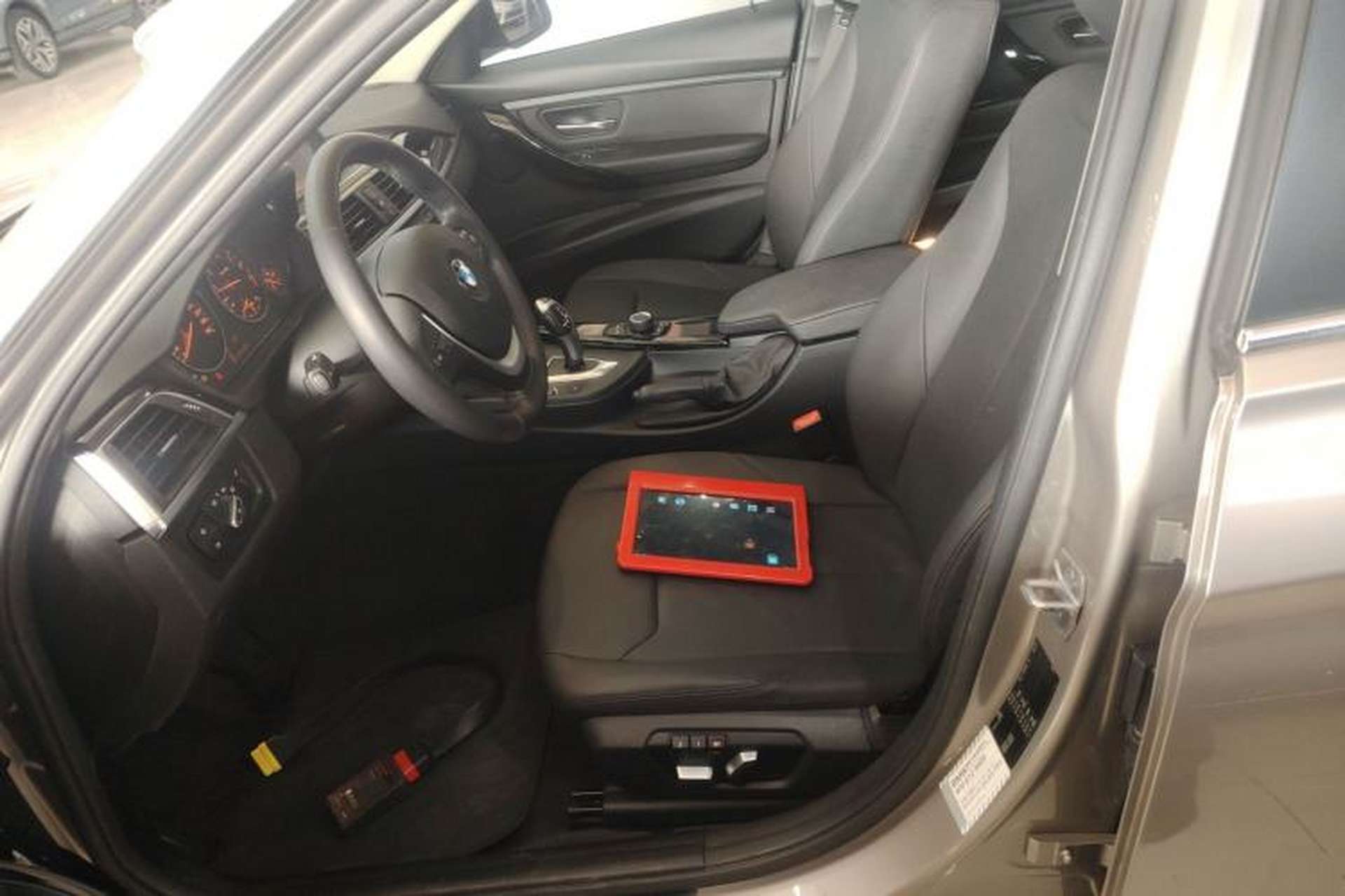 Used BMW 3 Series 2017 320Li Fashion Model Left Front Seat