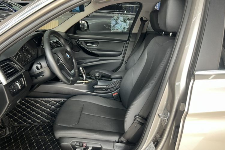 Used BMW 3 Series 2017 320Li Fashion Model Left Front Seat
