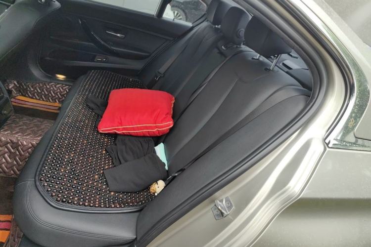 Used BMW 3 Series 2017 320Li Fashion Model Left Rear Seat