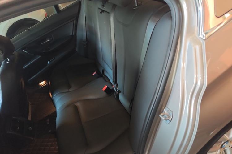 Used BMW 3 Series 2017 320Li Fashion Model Left Rear Seat