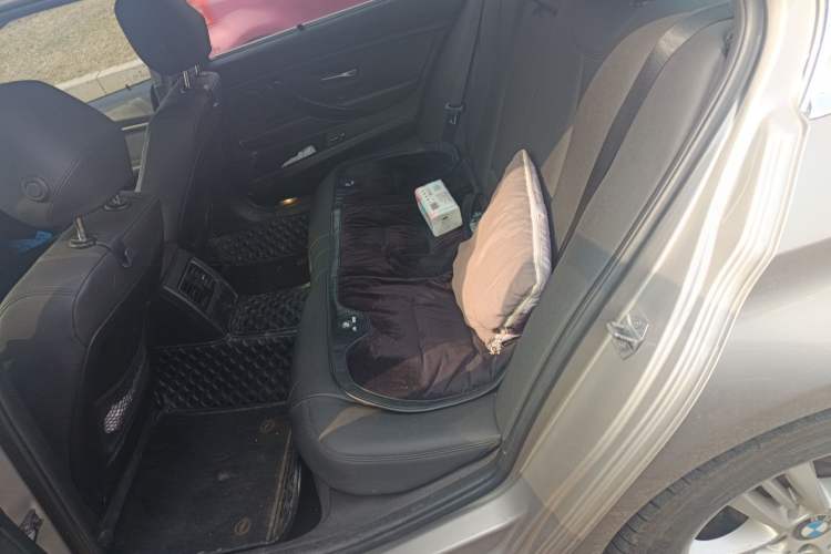 Used BMW 3 Series 2017 320Li Fashion Model Left Rear Seat