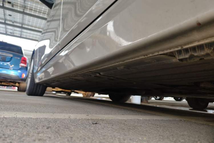 Used BMW 3 Series 2017 320Li Fashion Model Left Side Sill