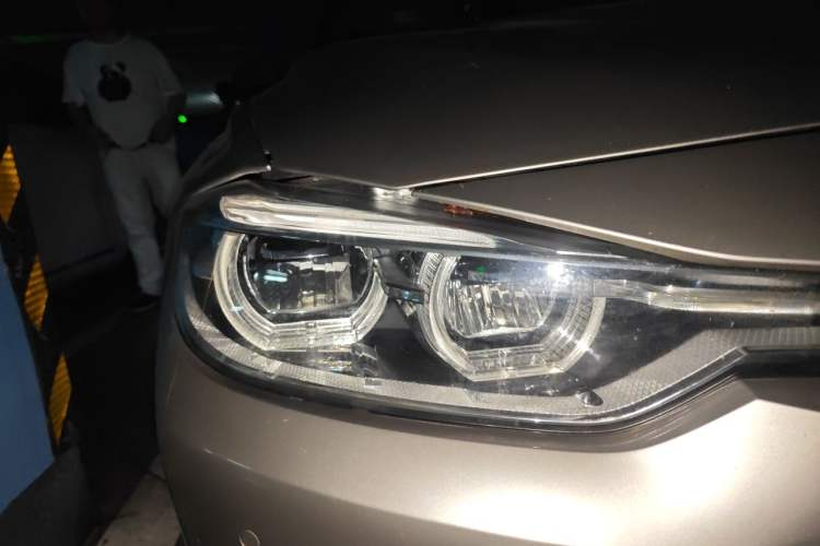 Used BMW 3 Series 2017 320Li Fashion Model Right Front Headlight