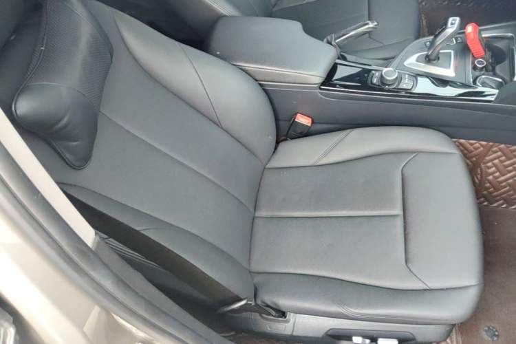 Used BMW 3 Series 2017 320Li Fashion Model Right Front Seat
