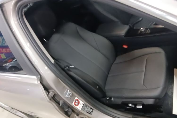 Used BMW 3 Series 2017 320Li Fashion Model Right Front Seat