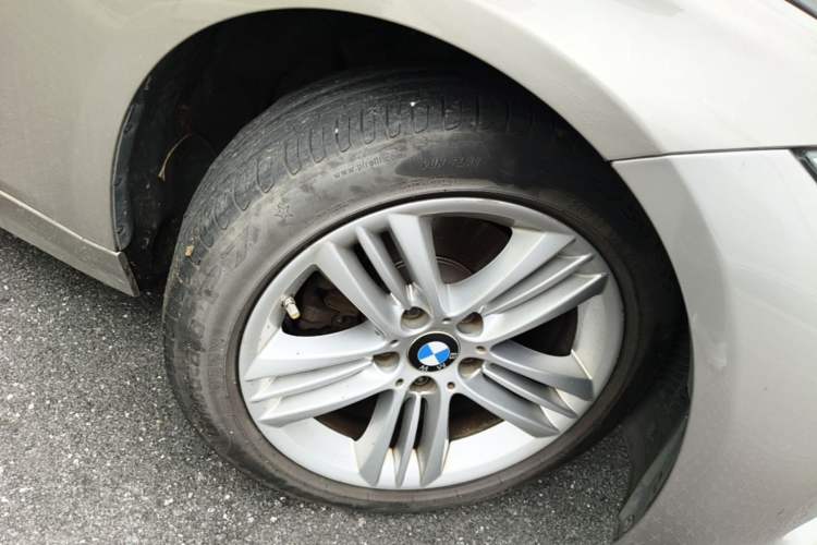 Used BMW 3 Series 2017 318i Fashion Model Right Front Wheel Hub