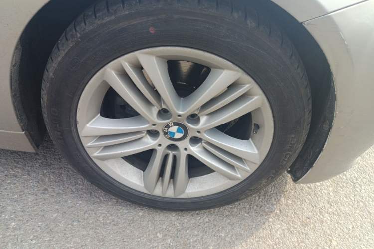 Used BMW 3 Series 2017 320Li Fashion Model Right Front Wheel Hub
