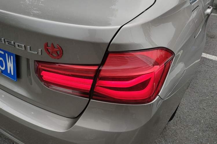 Used BMW 3 Series 2017 320Li Fashion Model Right Rear Taillight
