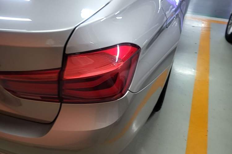 Used BMW 3 Series 2017 320Li Fashion Model Right Rear Taillight