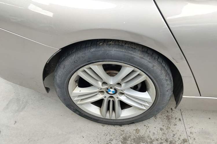 Used BMW 3 Series 2017 320Li Fashion Model Right Rear Wheel Hub