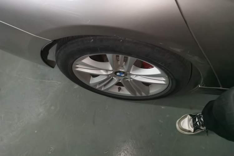 Used BMW 3 Series 2017 320Li xDrive Fashion Model Right Rear Wheel Hub