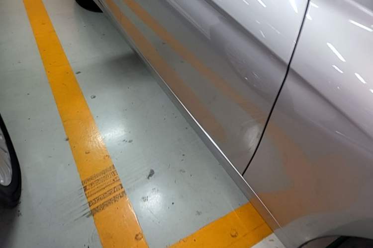Used BMW 3 Series 2017 320Li Fashion Model Right Side Sill