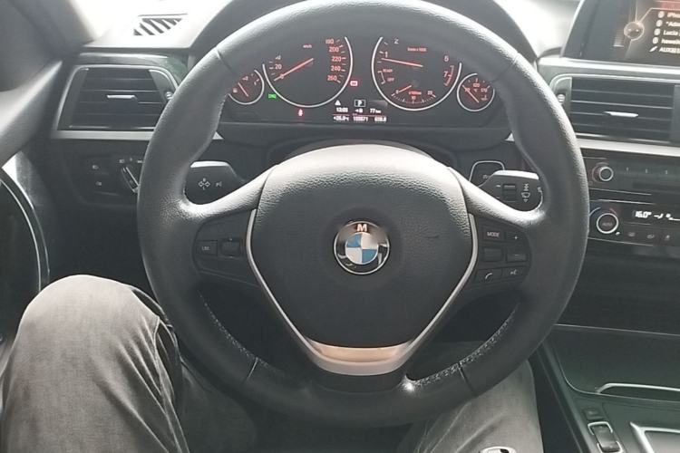 Used BMW 3 Series 2017 320Li Fashion Model Steering Wheel