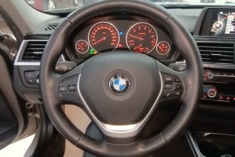 Used BMW 3 Series 2017 320Li Fashion Model Steering Wheel