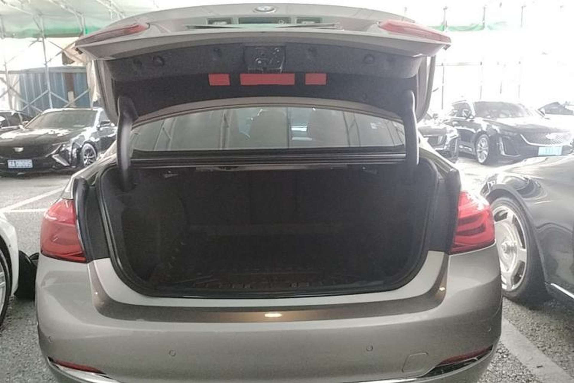 Used BMW 3 Series 2017 320Li Fashion Model Trunk