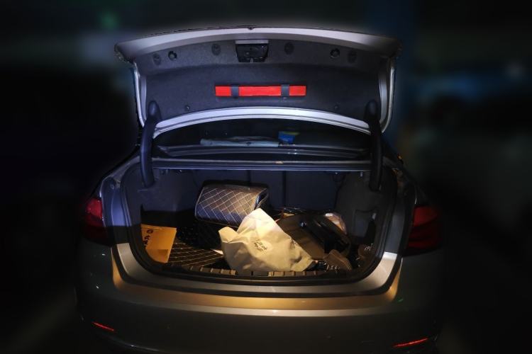 Used BMW 3 Series 2017 320Li Fashion Model Trunk