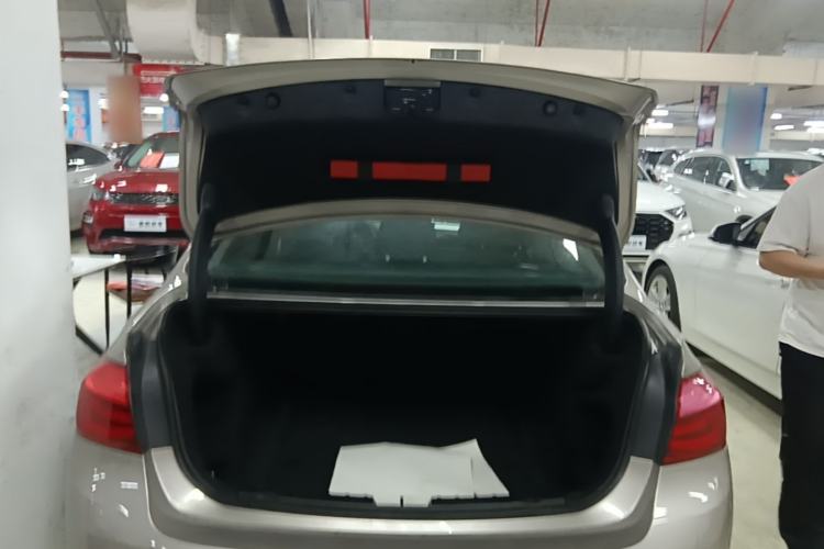 Used BMW 3 Series 2017 320Li Fashion Model Trunk