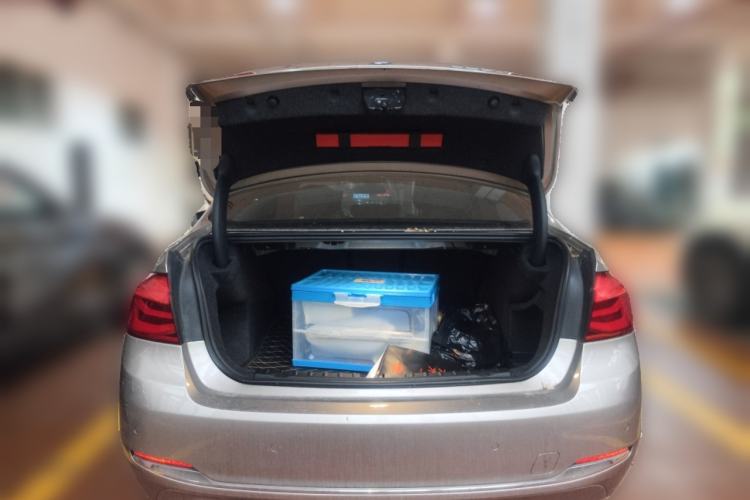 Used BMW 3 Series 2017 320Li Fashion Model Trunk
