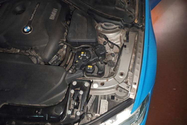 Used BMW 3 Series 2017 320Li Fashion Model Engine Bay Left