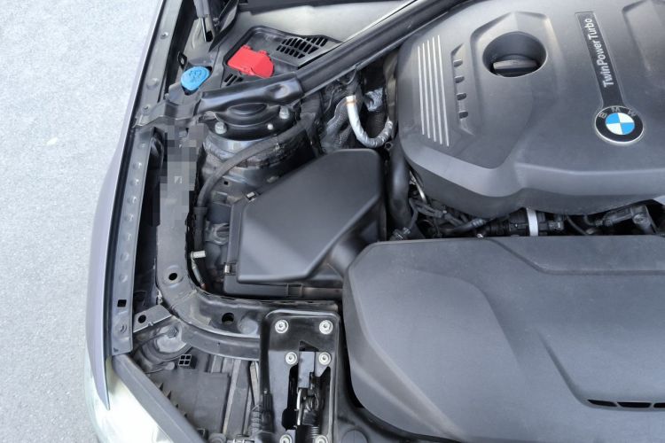 Used BMW 3 Series 2017 320i M Sport Engine Bay Right