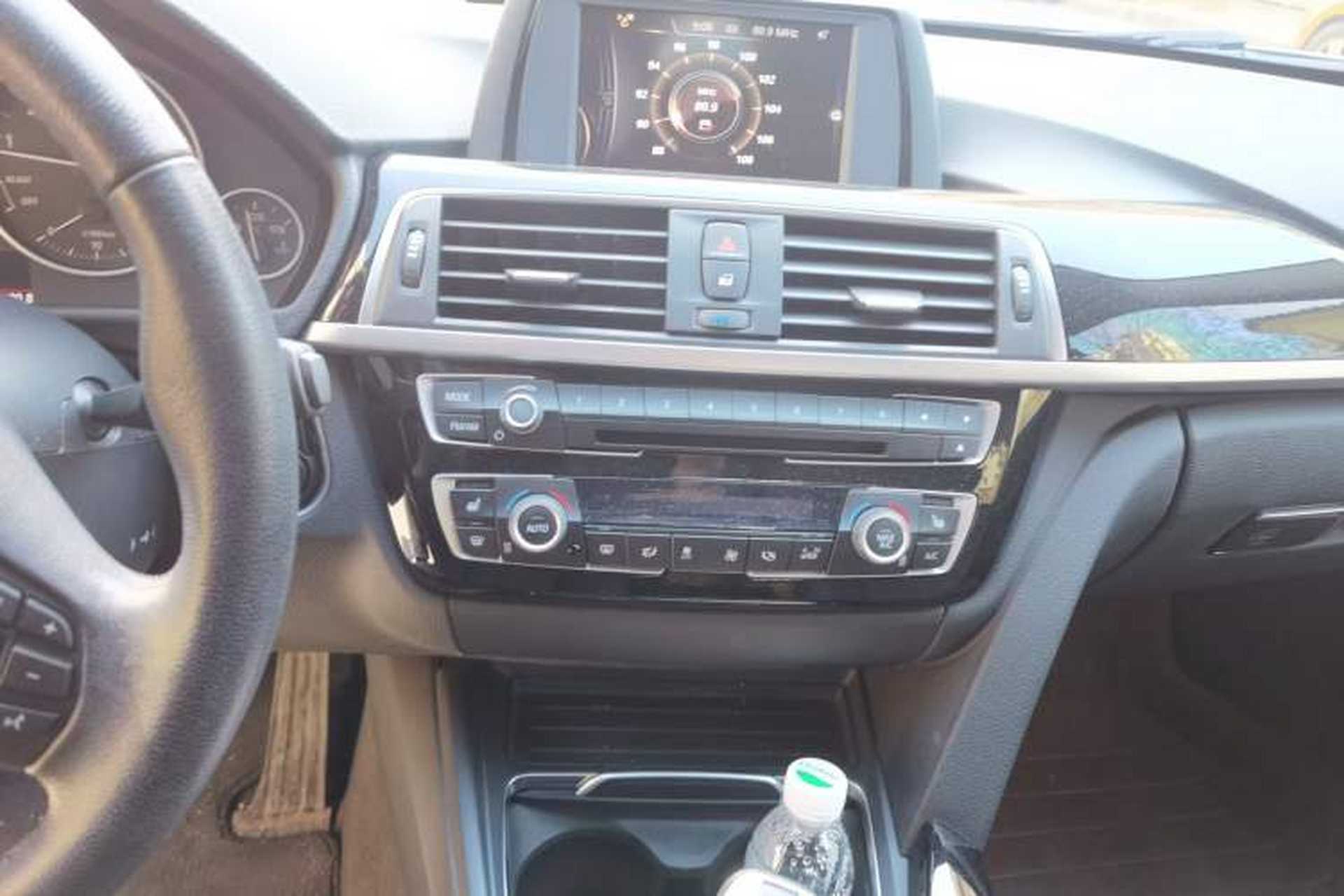 Used BMW 3 Series 2017 320Li xDrive Fashion Model Audio And AC Panel