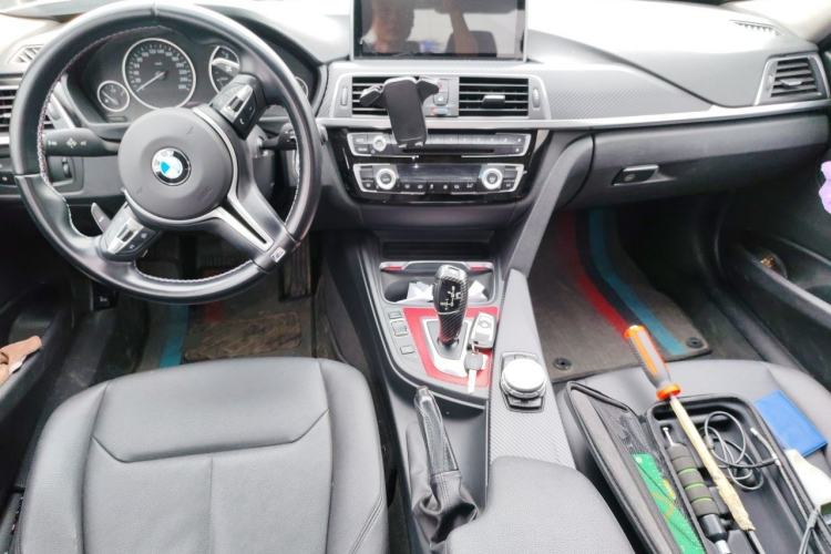 Used BMW 3 Series 2017 320Li Fashion Model Center Console