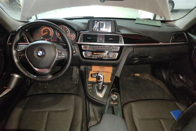 Used BMW 3 Series 2017 320Li Fashion Model Center Console