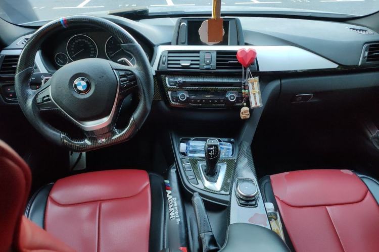 Used BMW 3 Series 2017 320i M Sport Center Console