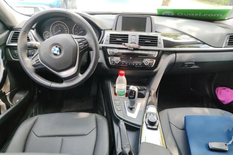 Used BMW 3 Series 2017 320Li Fashion Model Center Console