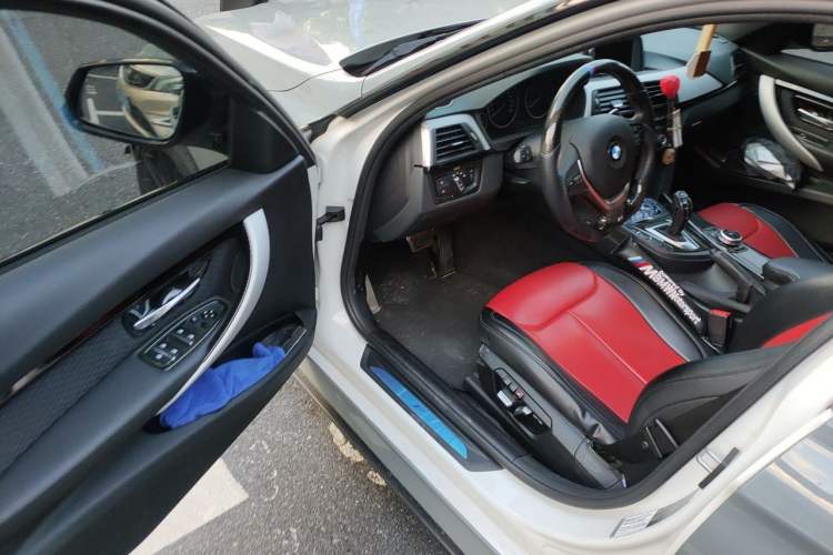 Used BMW 3 Series 2017 320i M Sport Driver Seat