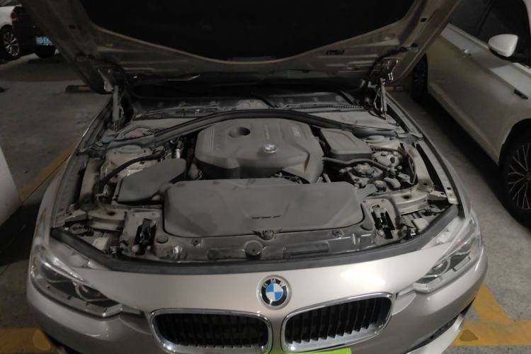 Used BMW 3 Series 2017 320Li Fashion Model Engine Bay
