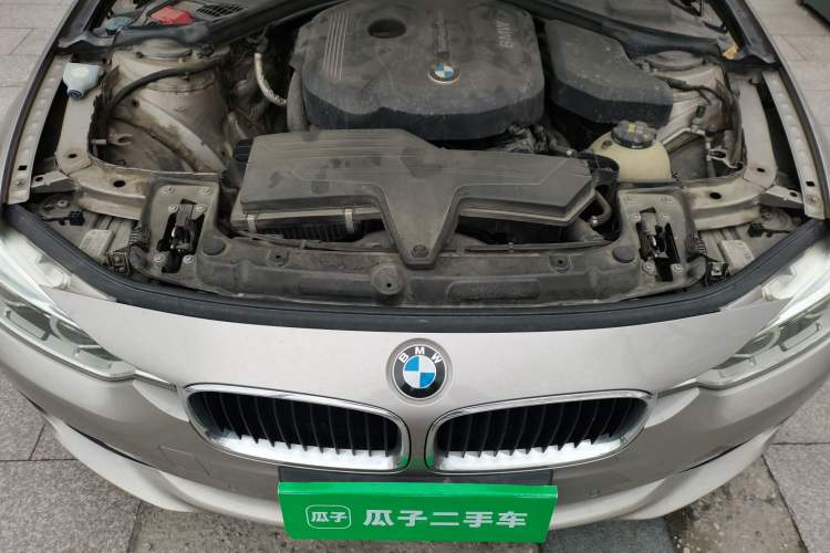 Used BMW 3 Series 2017 318Li Fashion Model Engine Bay