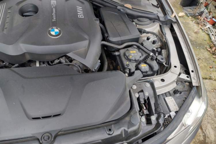 Used BMW 3 Series 2017 320Li Fashion Model Engine Bay Left