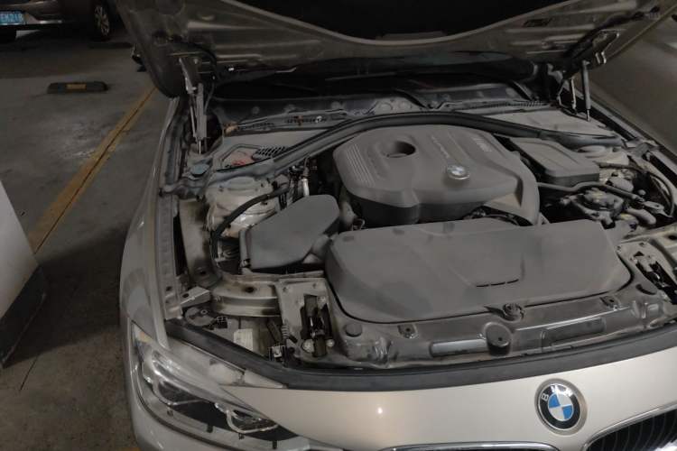 Used BMW 3 Series 2017 320Li Fashion Model Engine Bay Right